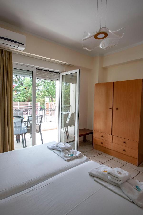 Matthias Hotel Apartments อาเดเลียโนส กัมโปส ภายนอก รูปภาพ