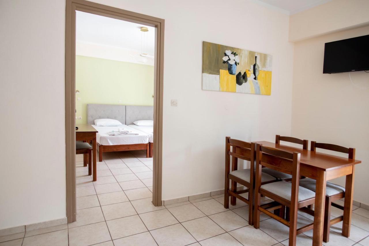 Matthias Hotel Apartments อาเดเลียโนส กัมโปส ภายนอก รูปภาพ