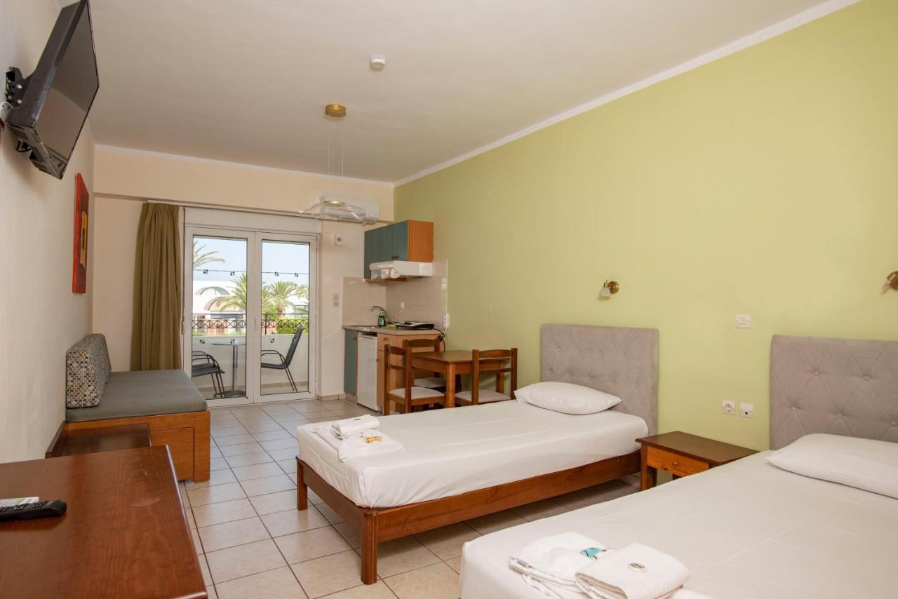 Matthias Hotel Apartments อาเดเลียโนส กัมโปส ภายนอก รูปภาพ