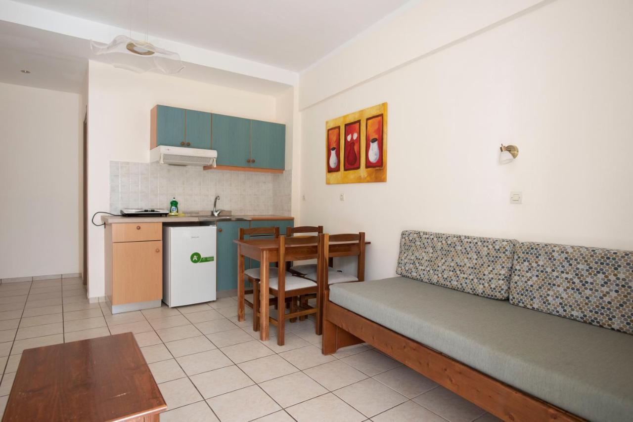 Matthias Hotel Apartments อาเดเลียโนส กัมโปส ภายนอก รูปภาพ