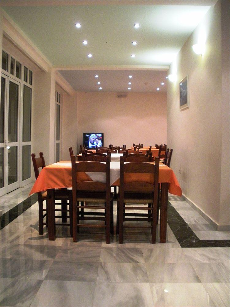 Matthias Hotel Apartments อาเดเลียโนส กัมโปส ภายนอก รูปภาพ