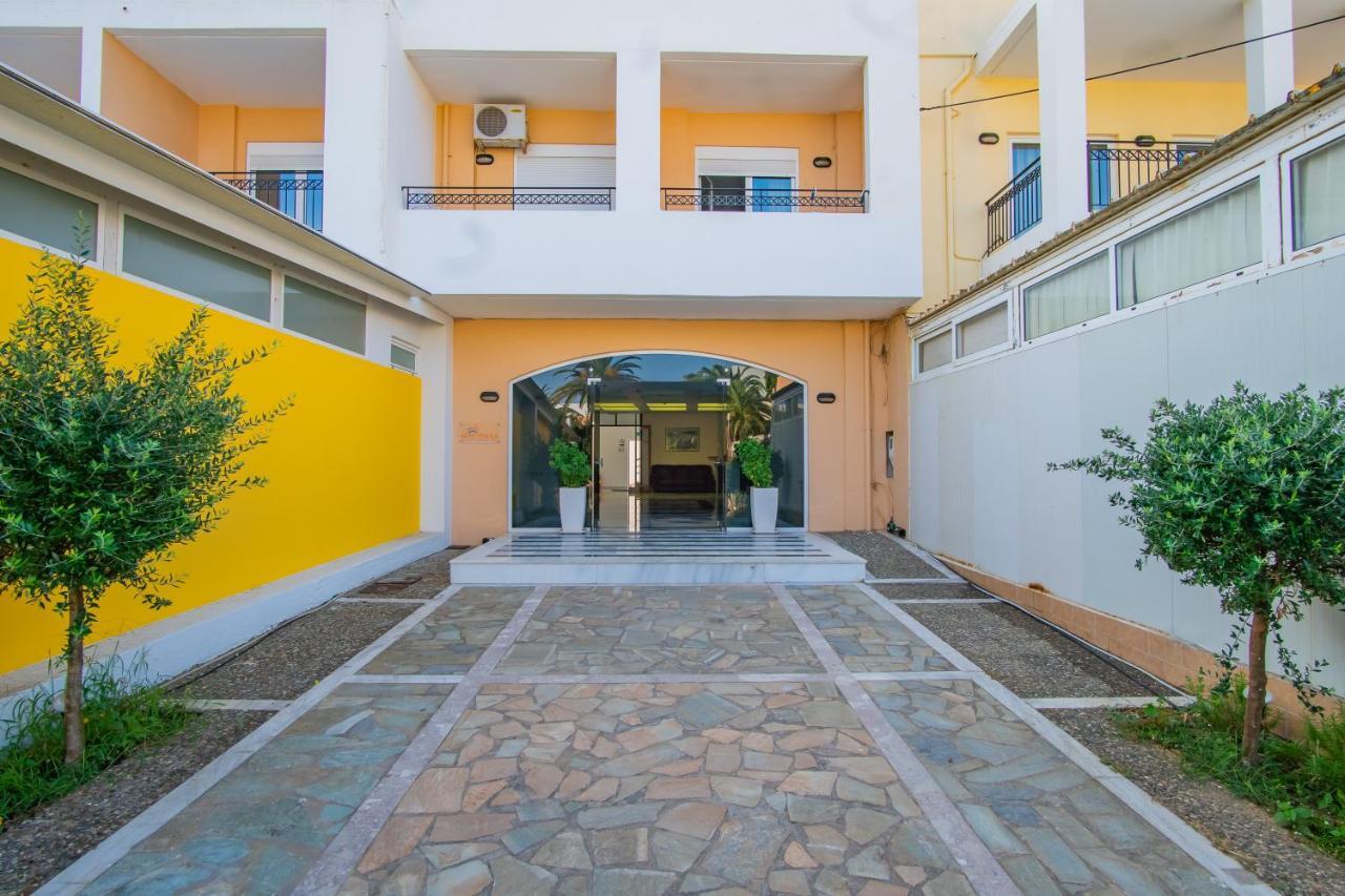 Matthias Hotel Apartments อาเดเลียโนส กัมโปส ภายนอก รูปภาพ