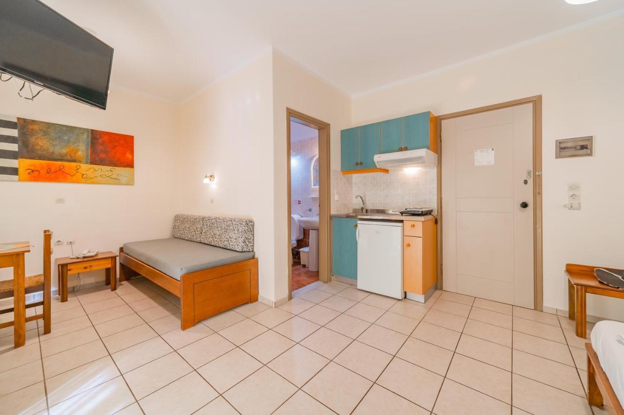 Matthias Hotel Apartments อาเดเลียโนส กัมโปส ภายนอก รูปภาพ